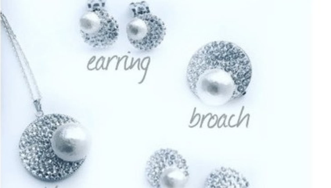 はじめてのグルーデコ‼︎大人な可愛いスワロフスキー②