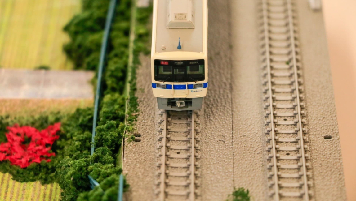 【次回開催準備中】(お子さま向け)現役社員が紹介する鉄道ジオラマ体験